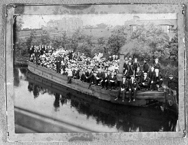 A Sunday School outing on a Summerlee Iron Company barge on the Monkland Canal.